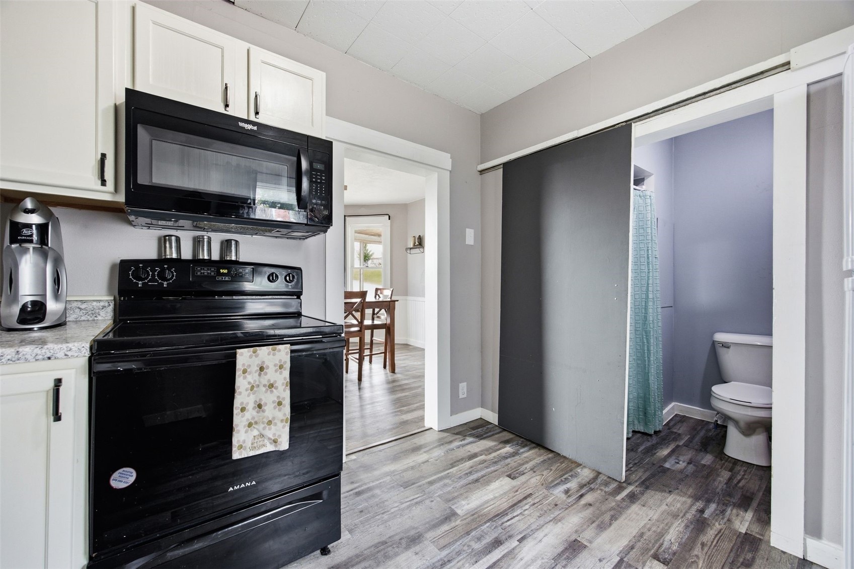 114 W Johnson Street Norway IA 52318