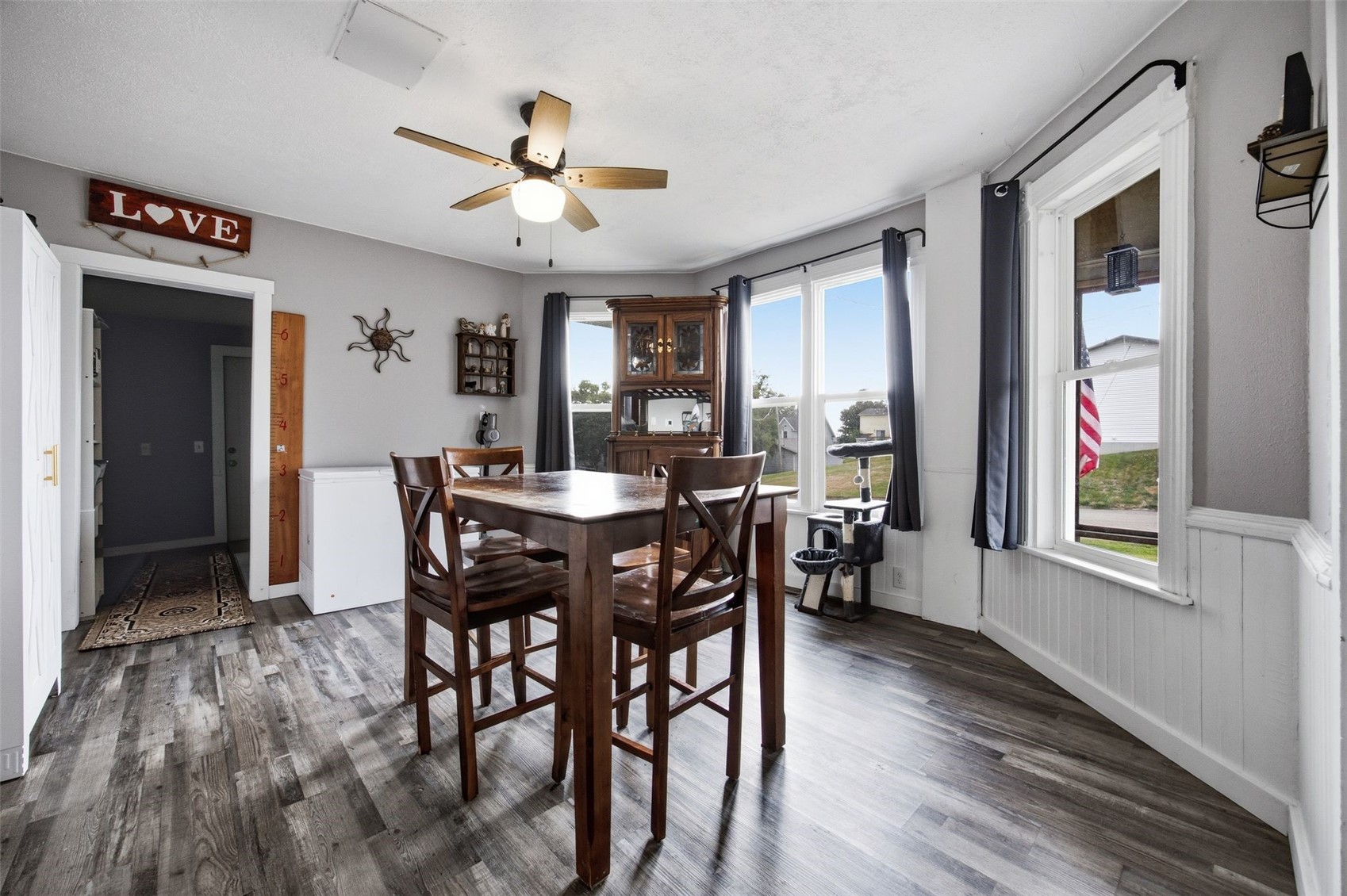 114 W Johnson Street Norway IA 52318