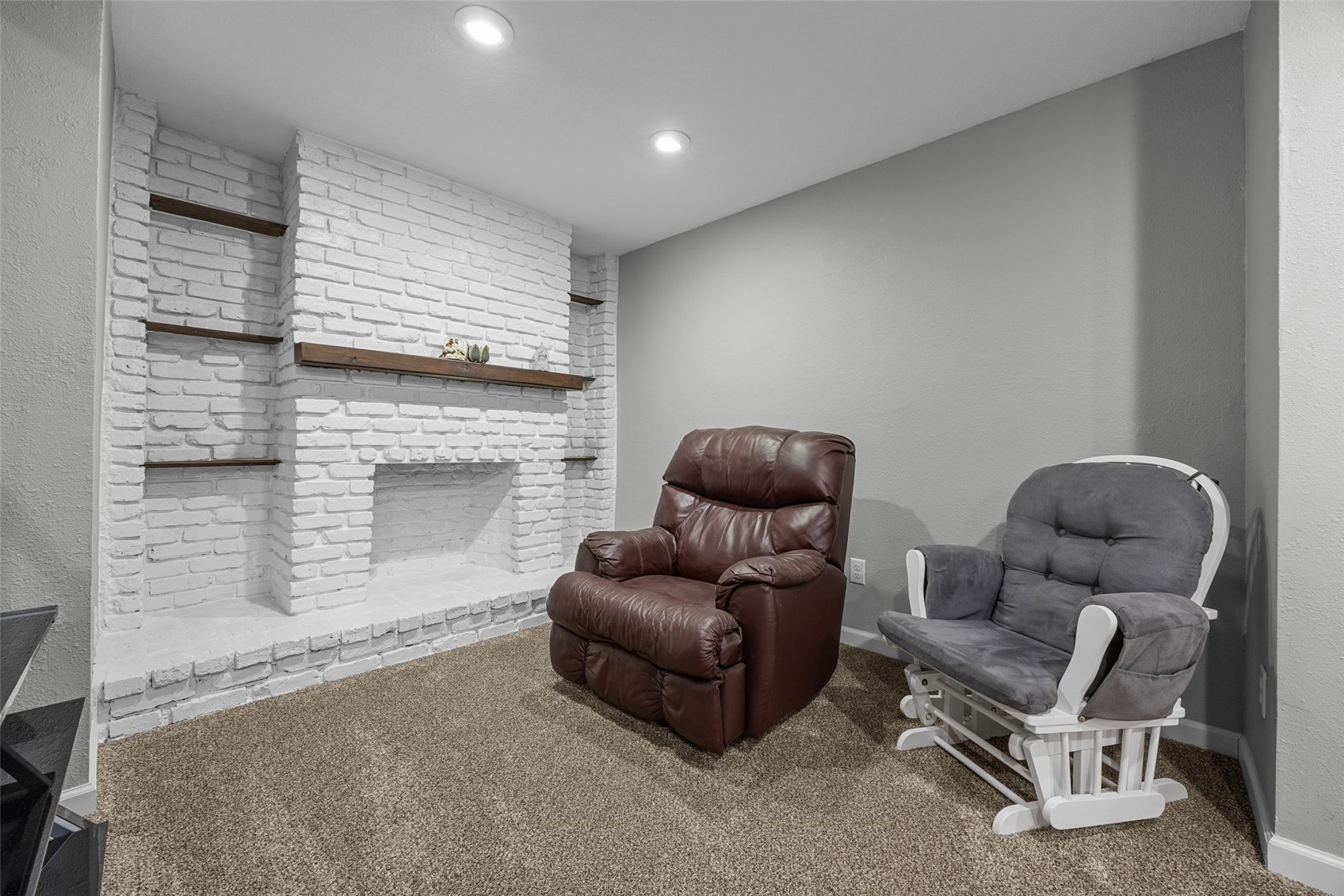 1105 Maple Street Robins IA 52328