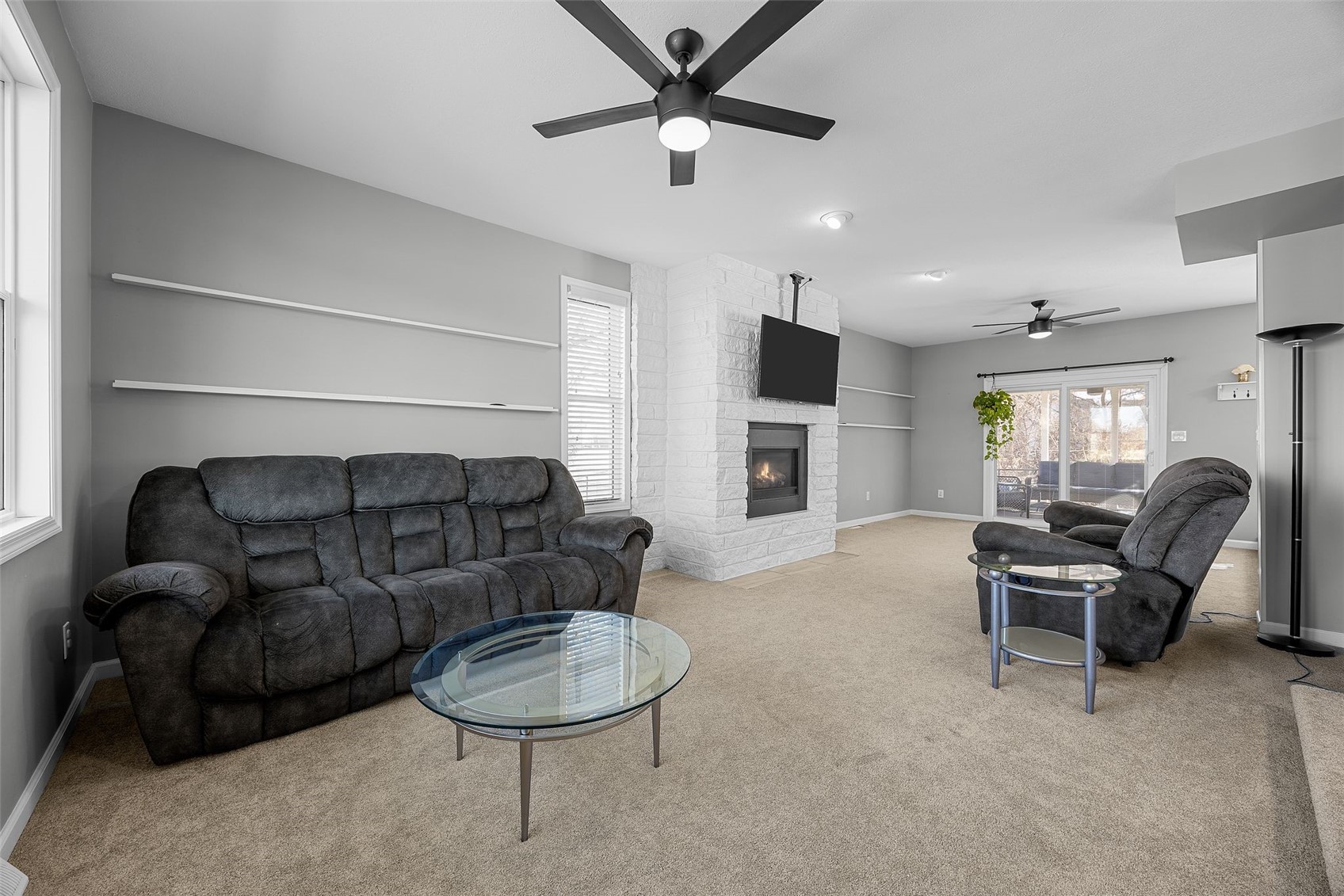 1105 Maple Street Robins IA 52328