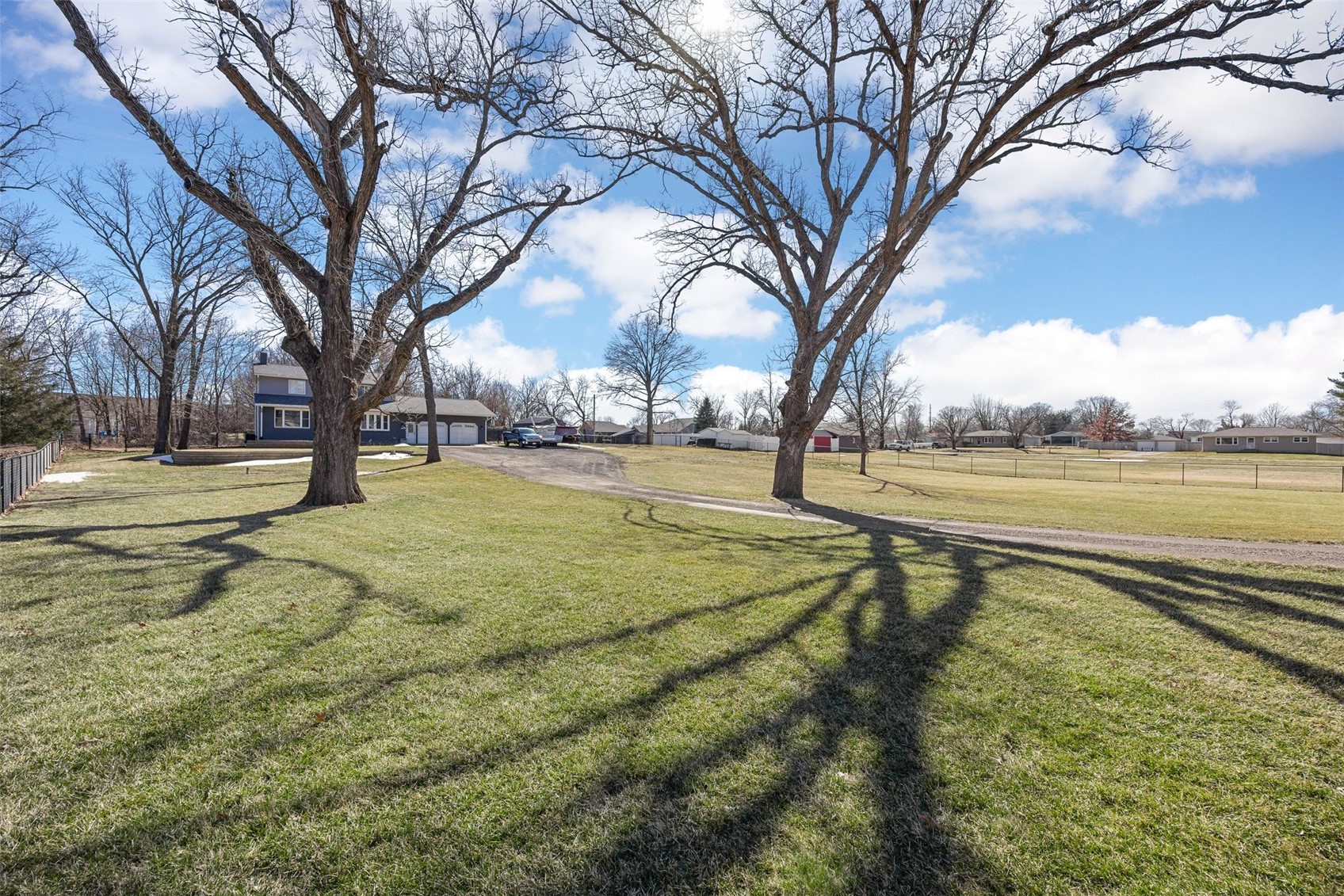 1105 Maple Street Robins IA 52328