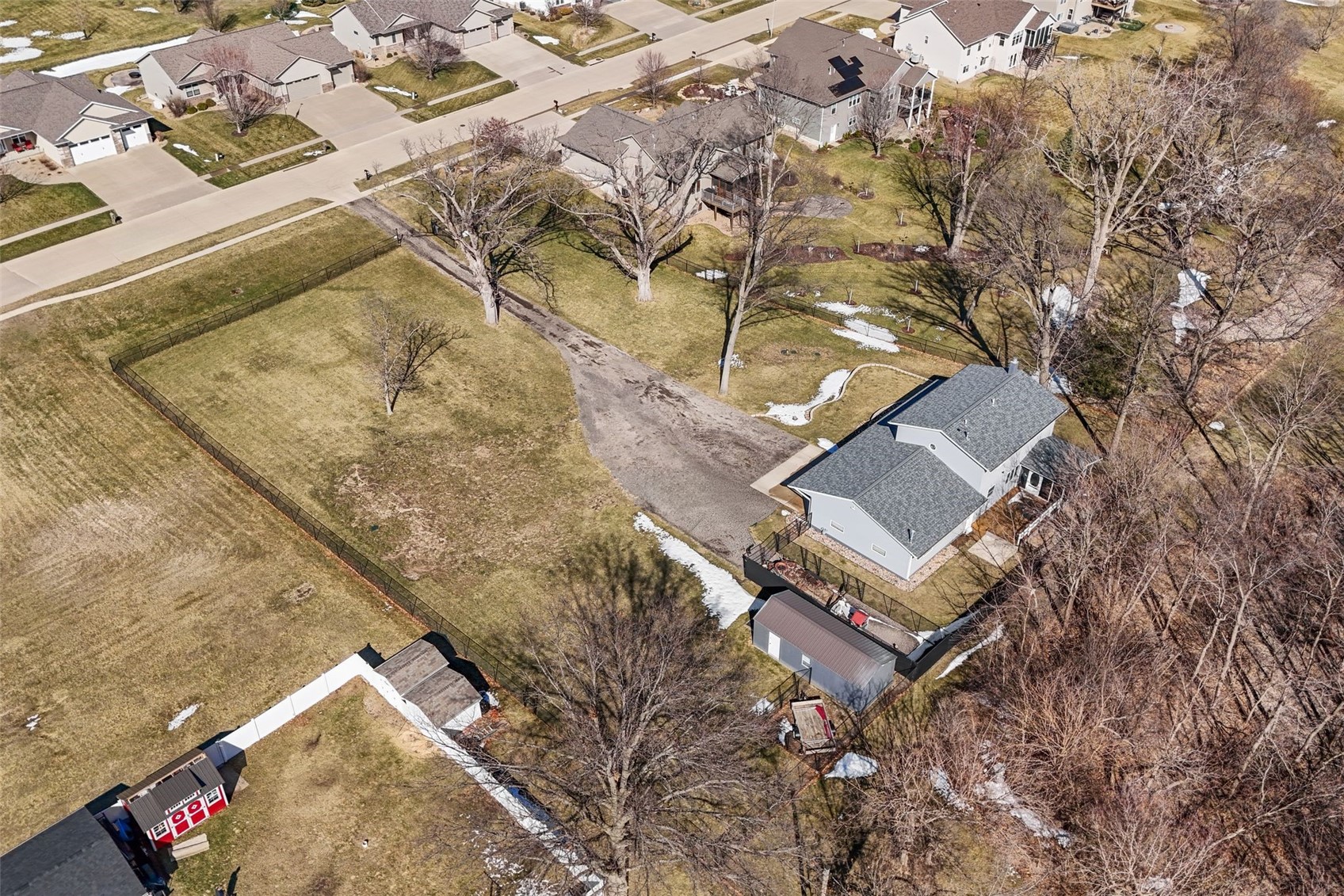 1105 Maple Street Robins IA 52328