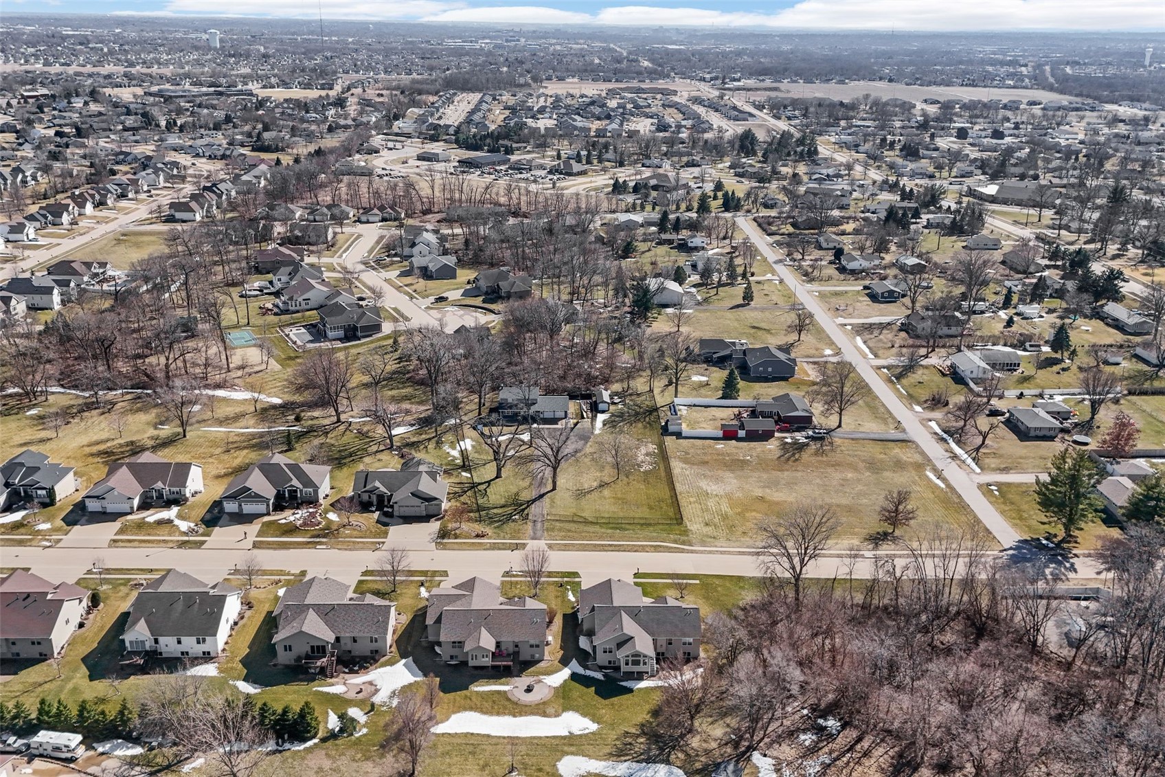 1105 Maple Street Robins IA 52328