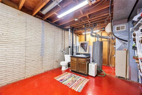 2623 Westwood Drive NW Cedar Rapids IA 52405