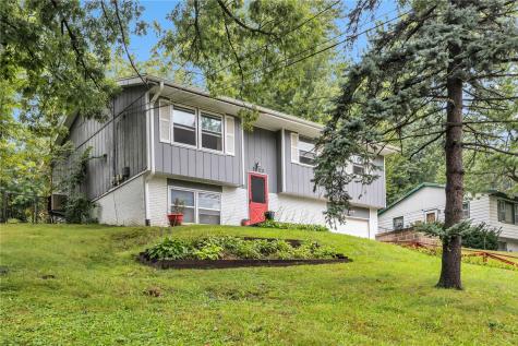 2623 Westwood Drive NW Cedar Rapids IA 52405