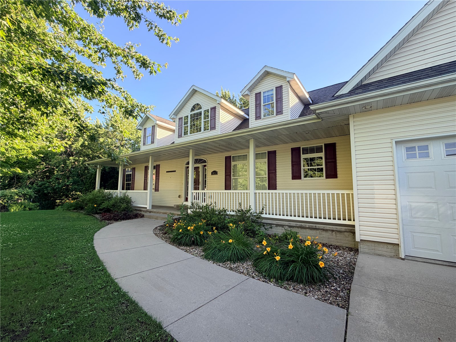 2675 Madison Lane Urbana IA 52345