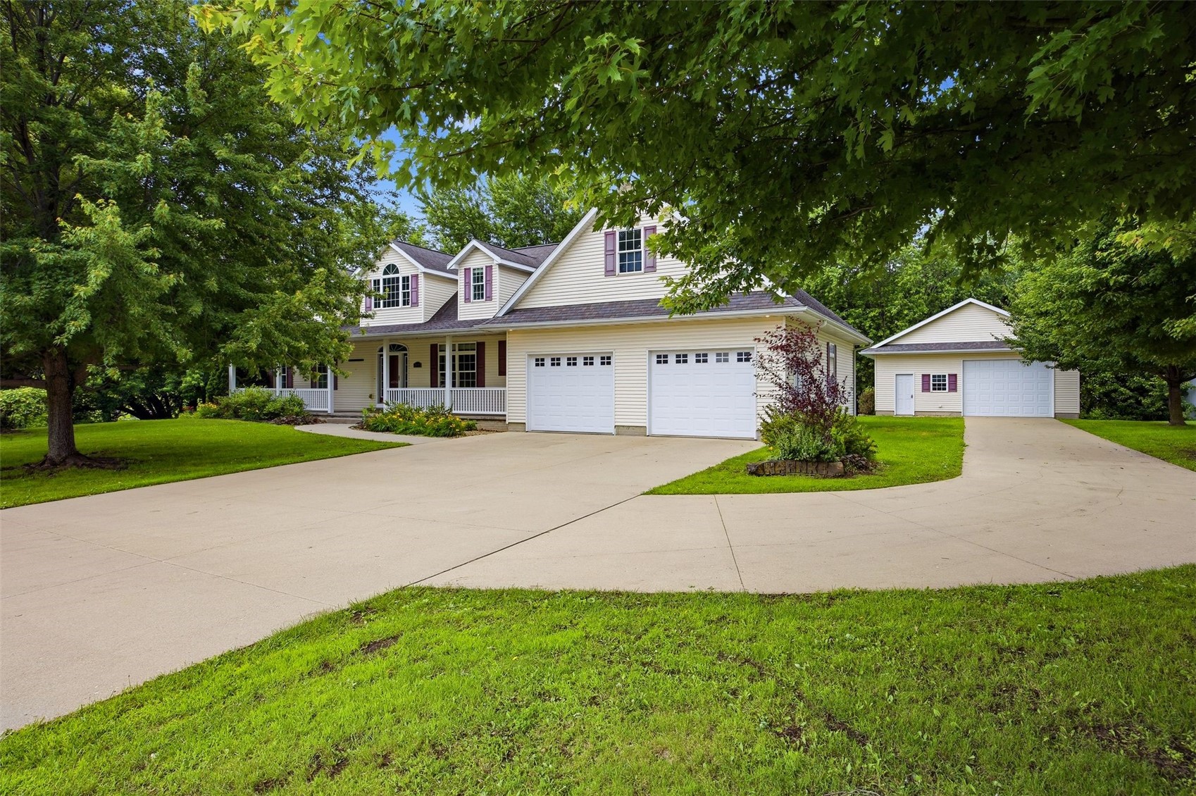 2675 Madison Lane Urbana IA 52345