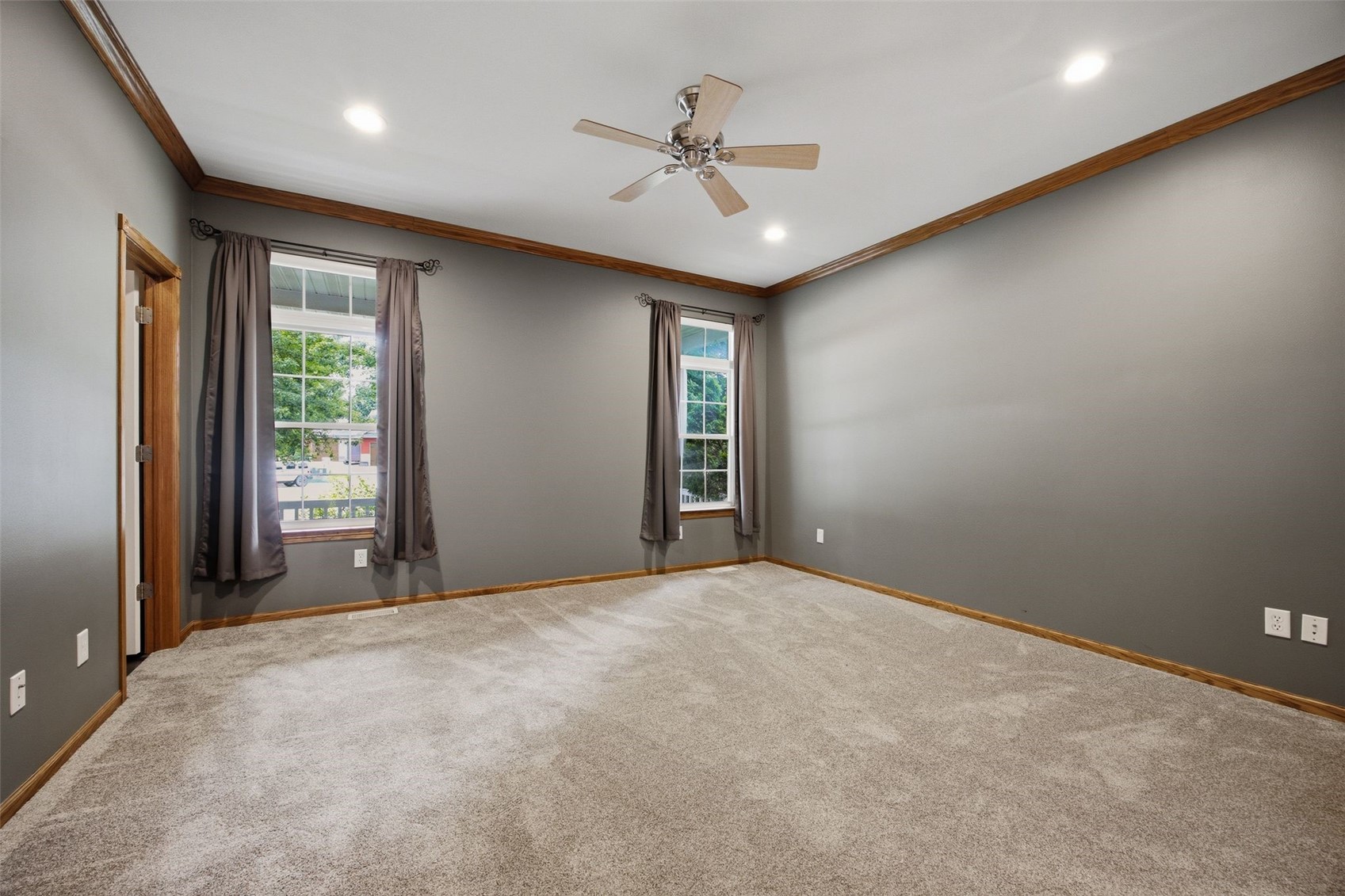 2675 Madison Lane Urbana IA 52345