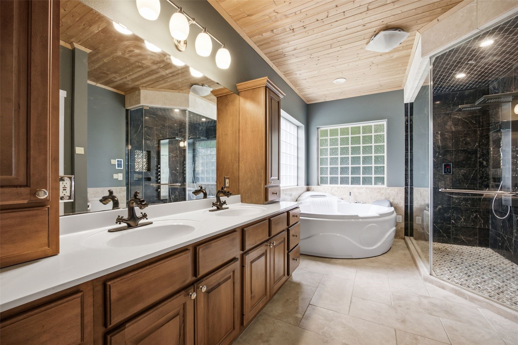 2675 Madison Lane Urbana IA 52345