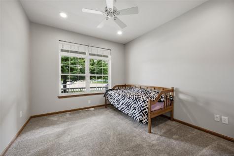 2675 Madison Lane Urbana IA 52345