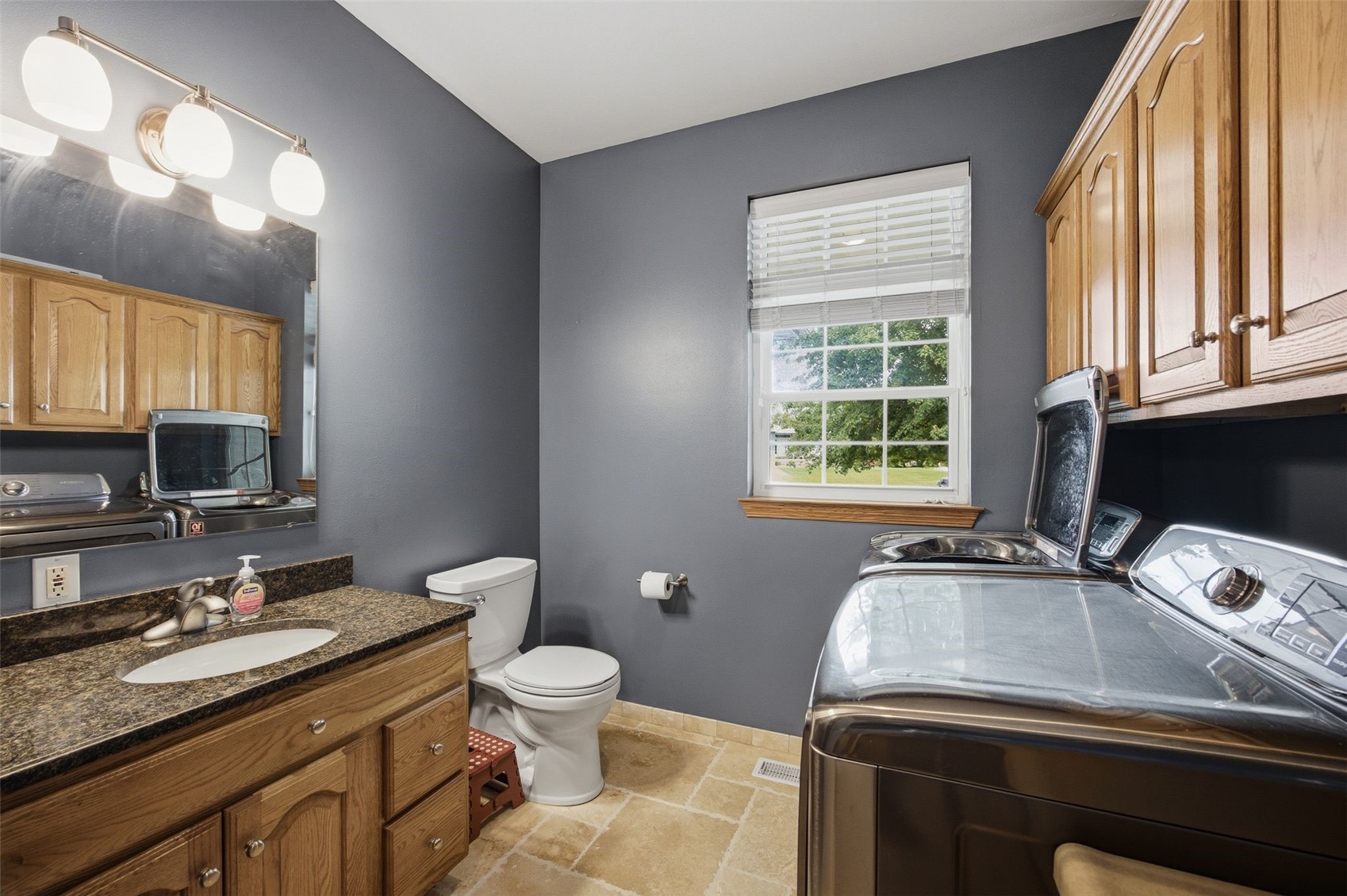 2675 Madison Lane Urbana IA 52345