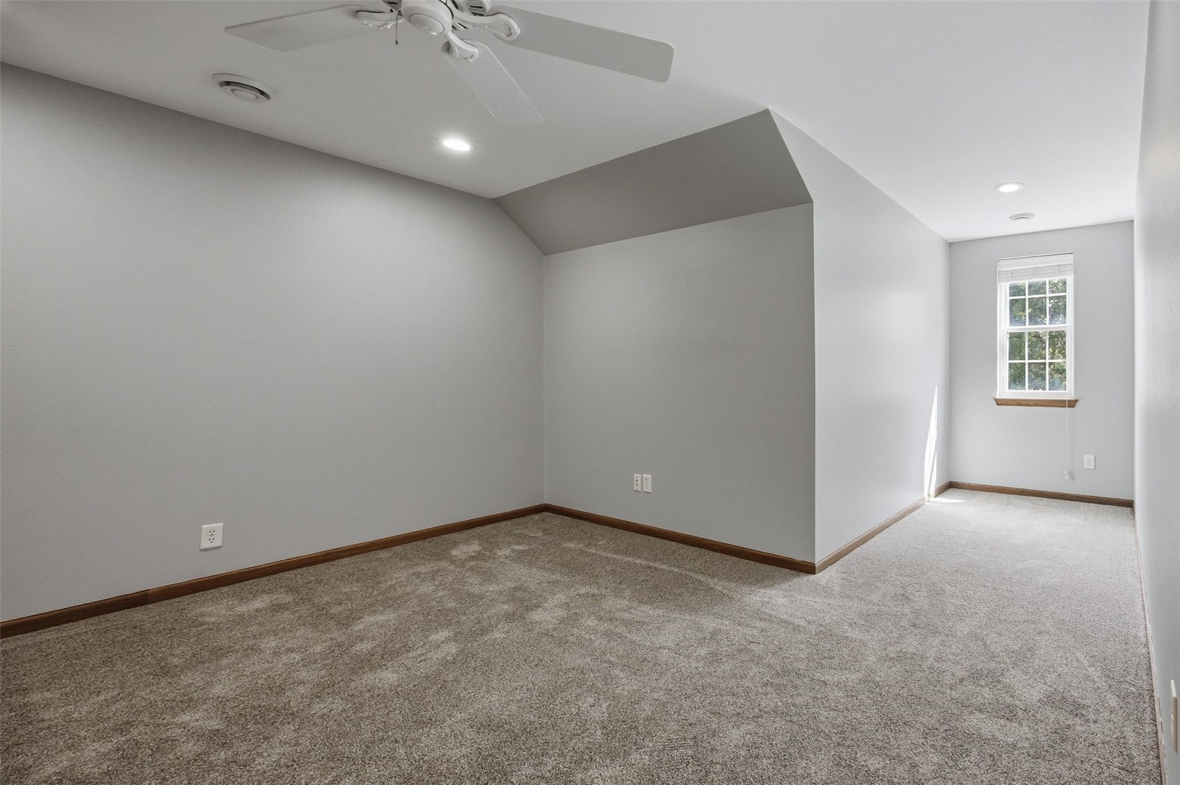 2675 Madison Lane Urbana IA 52345