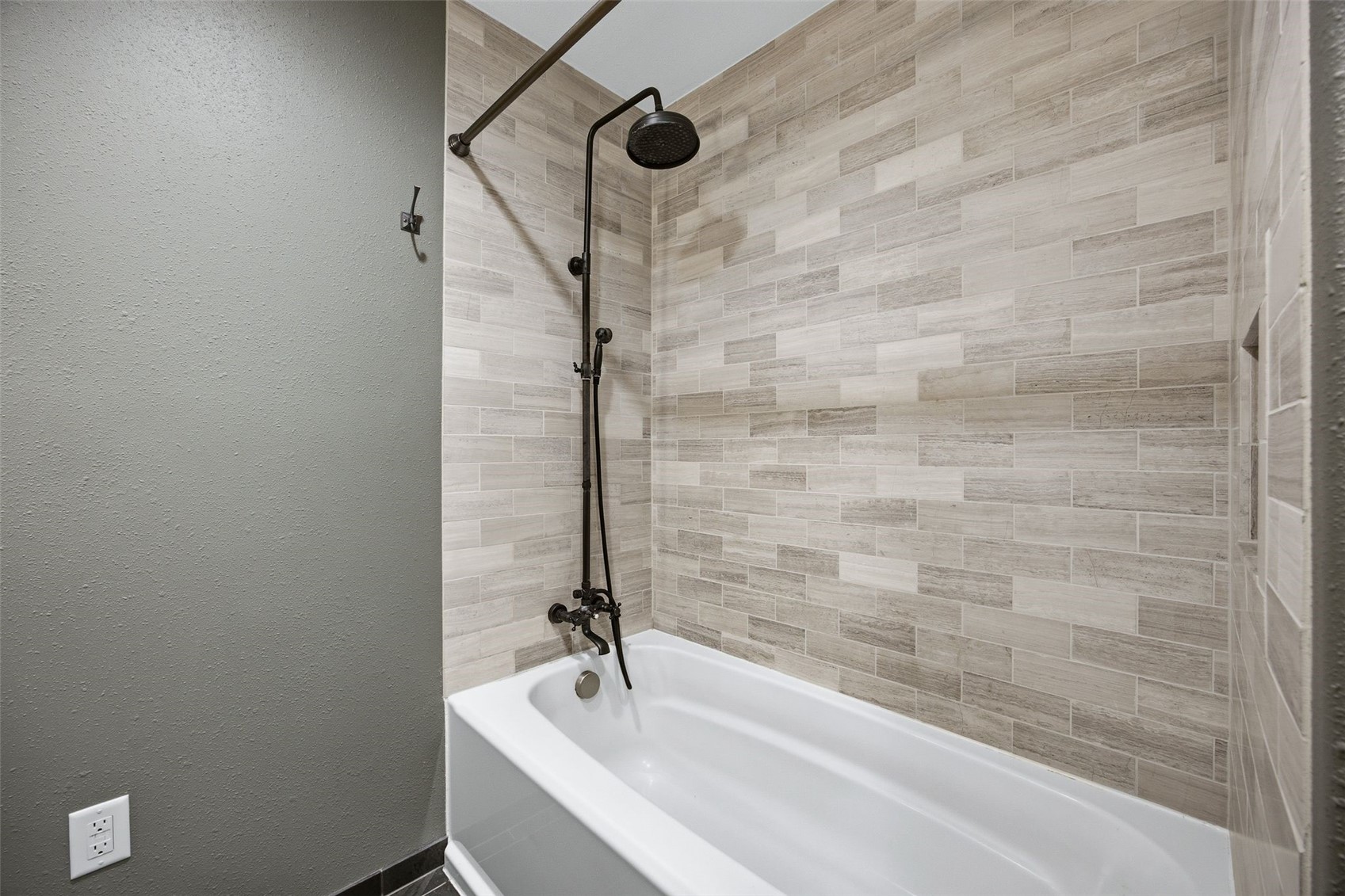 2675 Madison Lane Urbana IA 52345