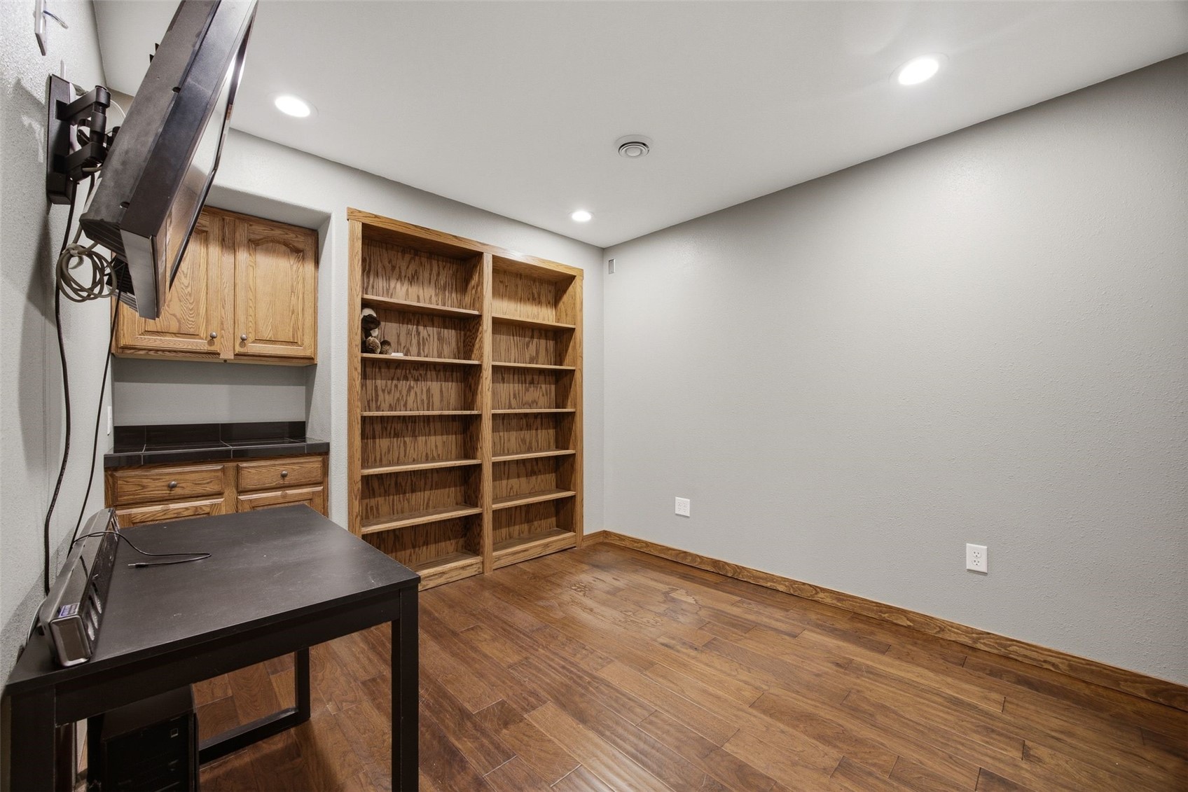 2675 Madison Lane Urbana IA 52345