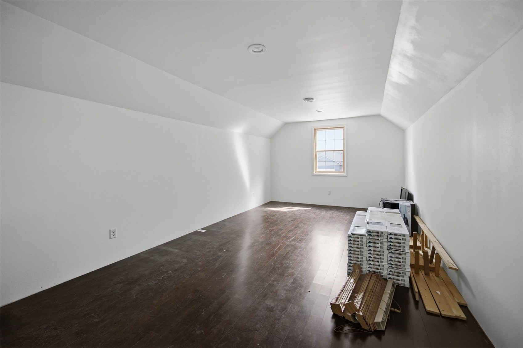 2675 Madison Lane Urbana IA 52345