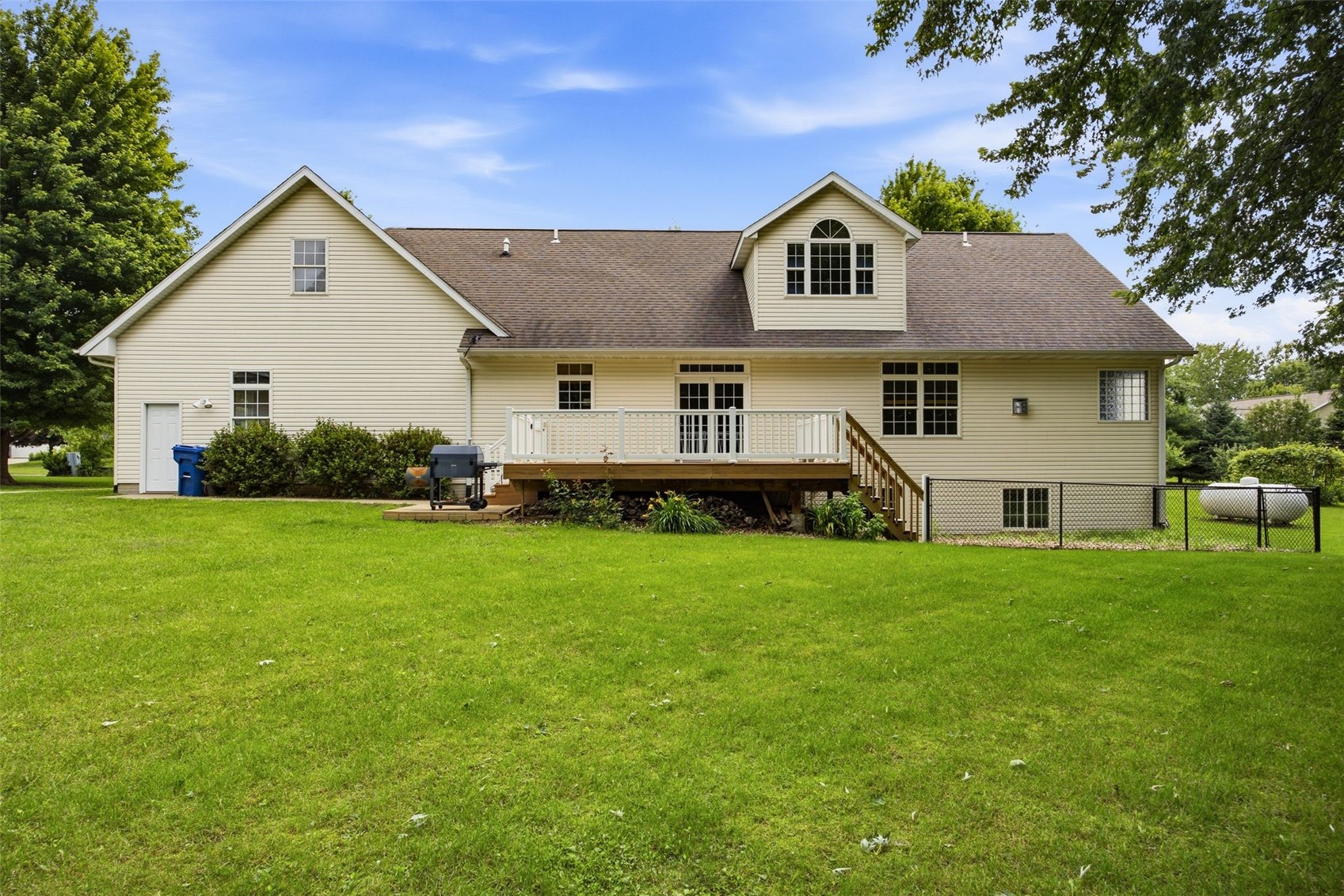 2675 Madison Lane Urbana IA 52345