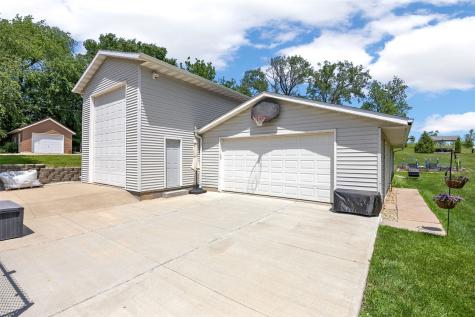 150 W Cemetery Road Fairfax IA 52228