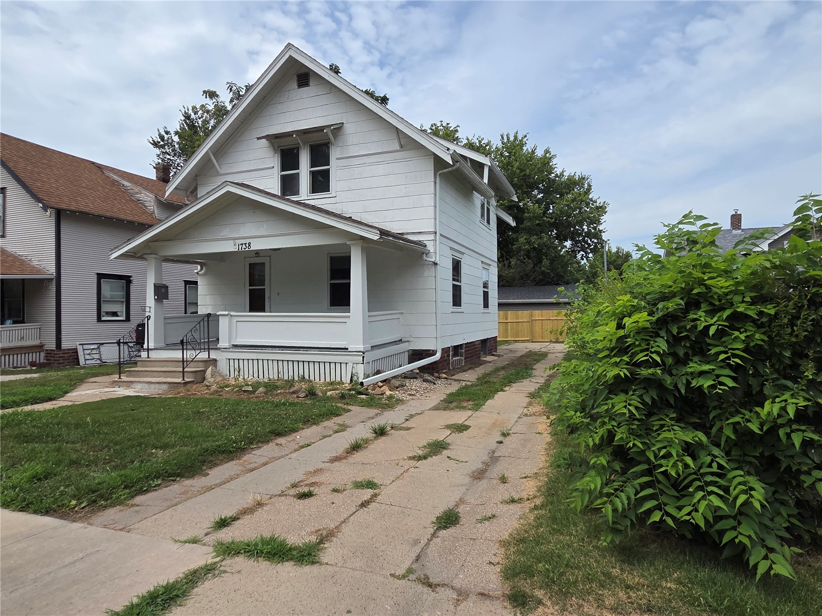 1738 Higley Avenue SE Cedar Rapids IA 52403