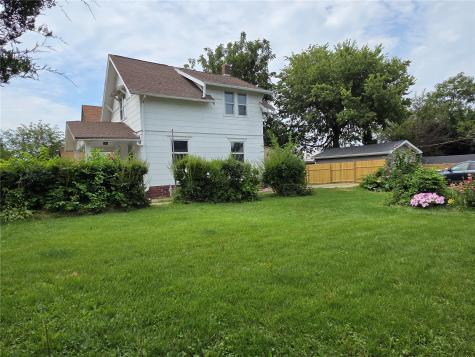 1738 Higley Avenue SE Cedar Rapids IA 52403