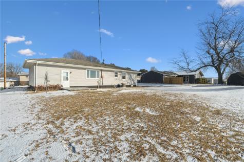 311 Sunset Drive Stanwood IA 52337