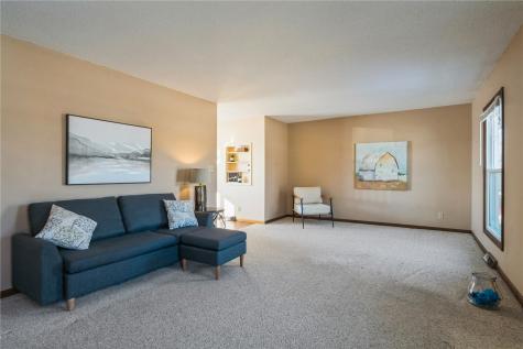 311 Sunset Drive Stanwood IA 52337