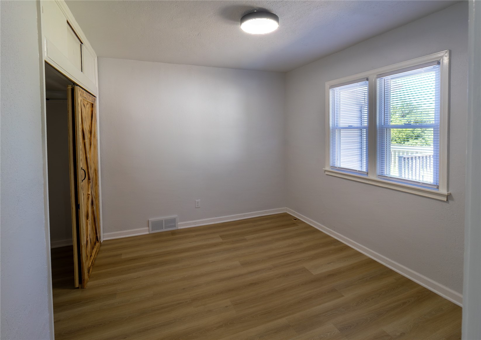1230 Belmont Parkway NW Cedar Rapids IA 52405