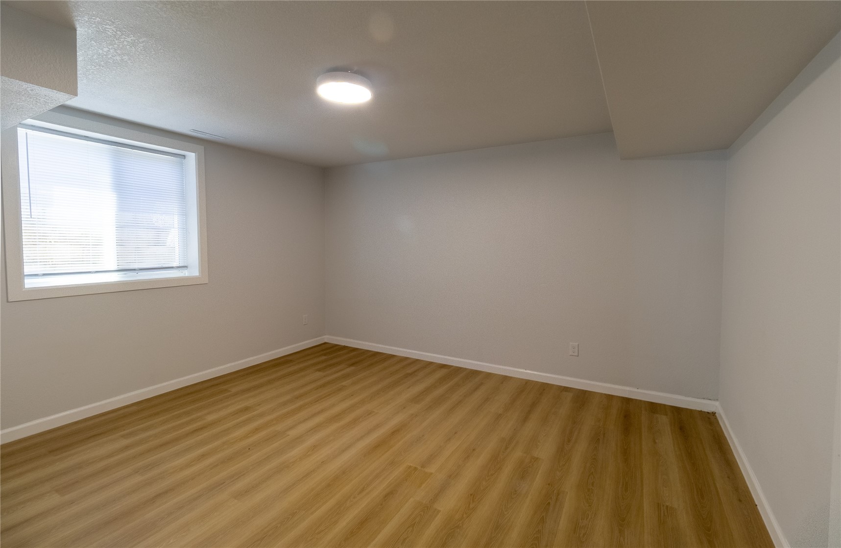 1230 Belmont Parkway NW Cedar Rapids IA 52405