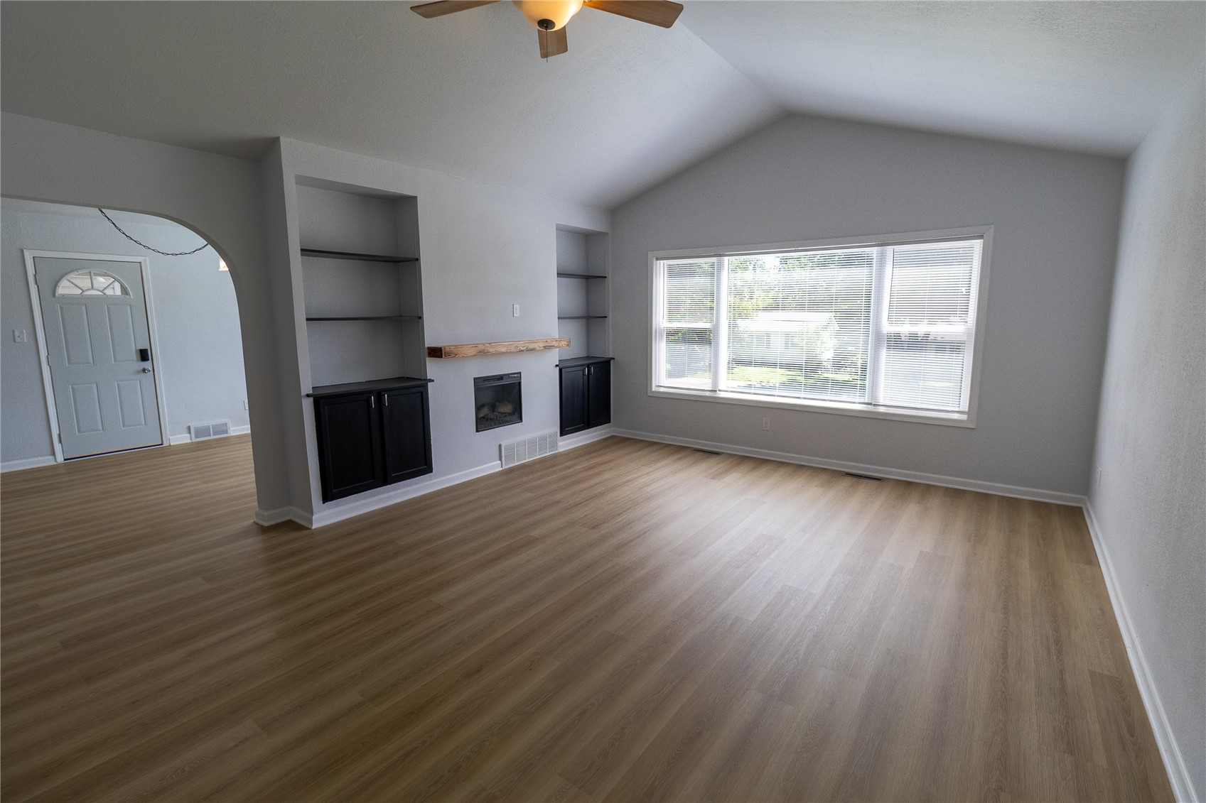1230 Belmont Parkway NW Cedar Rapids IA 52405