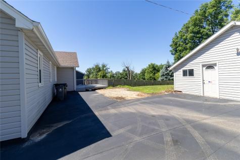 1230 Belmont Parkway NW Cedar Rapids IA 52405