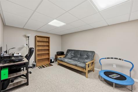 742 43rd Street NE Cedar Rapids IA 52402