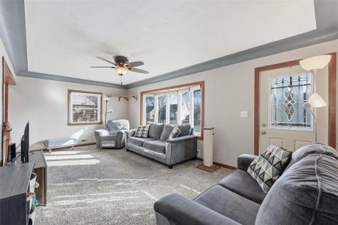 742 43rd Street NE Cedar Rapids IA 52402