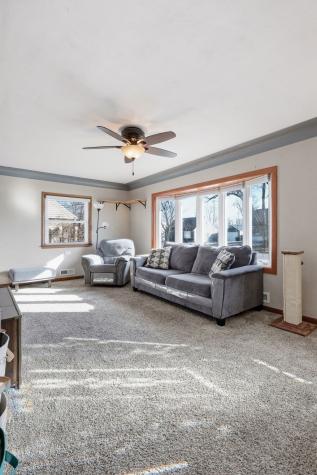 742 43rd Street NE Cedar Rapids IA 52402