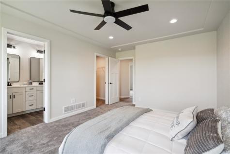 802 Mont Clair Solon IA 52333