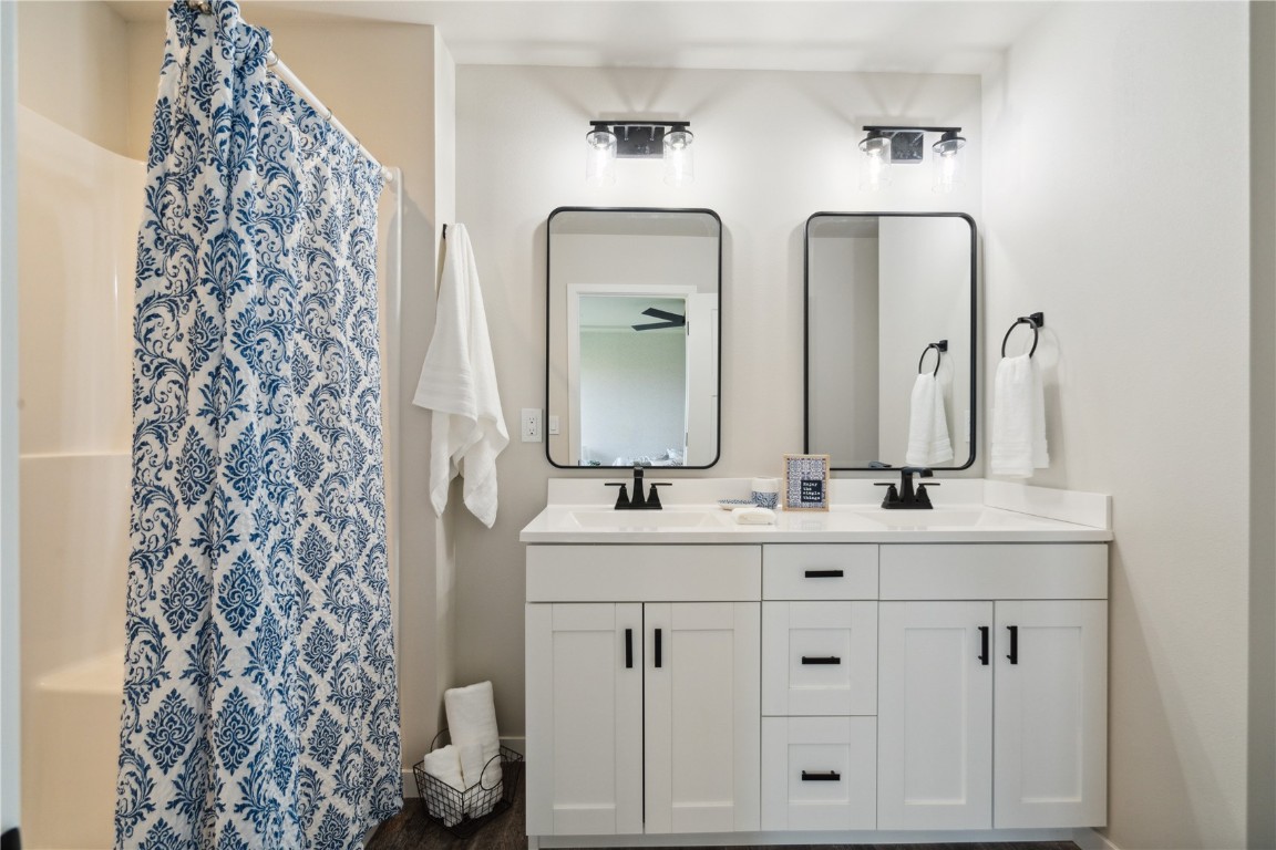 802 Mont Clair Solon IA 52333