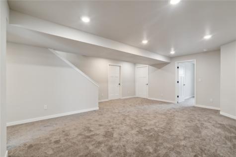802 Mont Clair Solon IA 52333