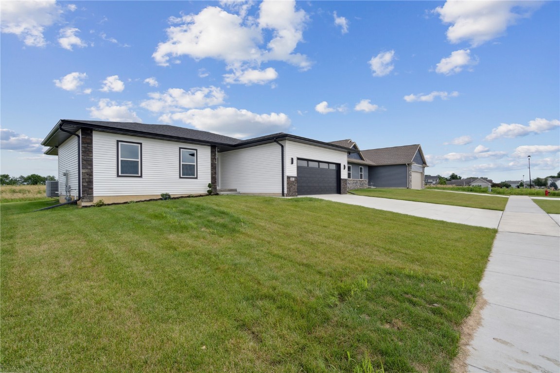 802 Mont Clair Solon IA 52333