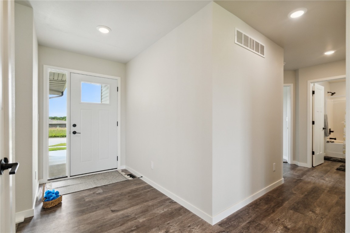 802 Mont Clair Solon IA 52333