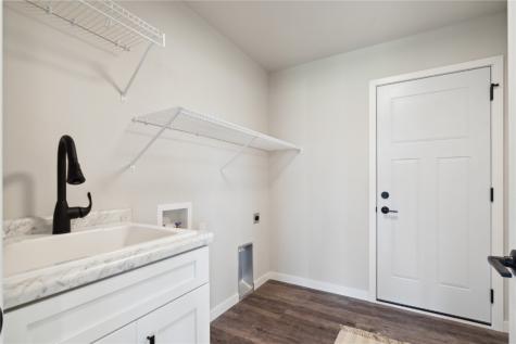 802 Mont Clair Solon IA 52333