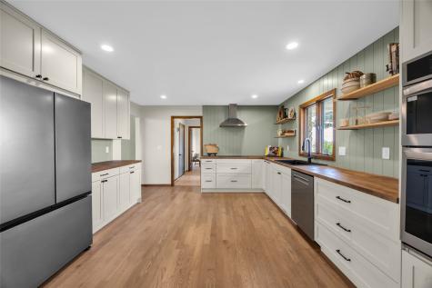 1766 Fernow Road Marion IA 52302
