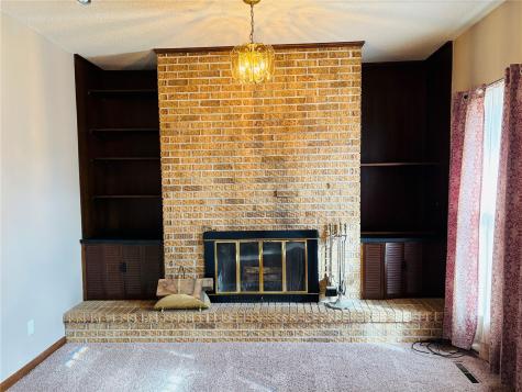 1612 7th Avenue Belle Plaine IA 52208