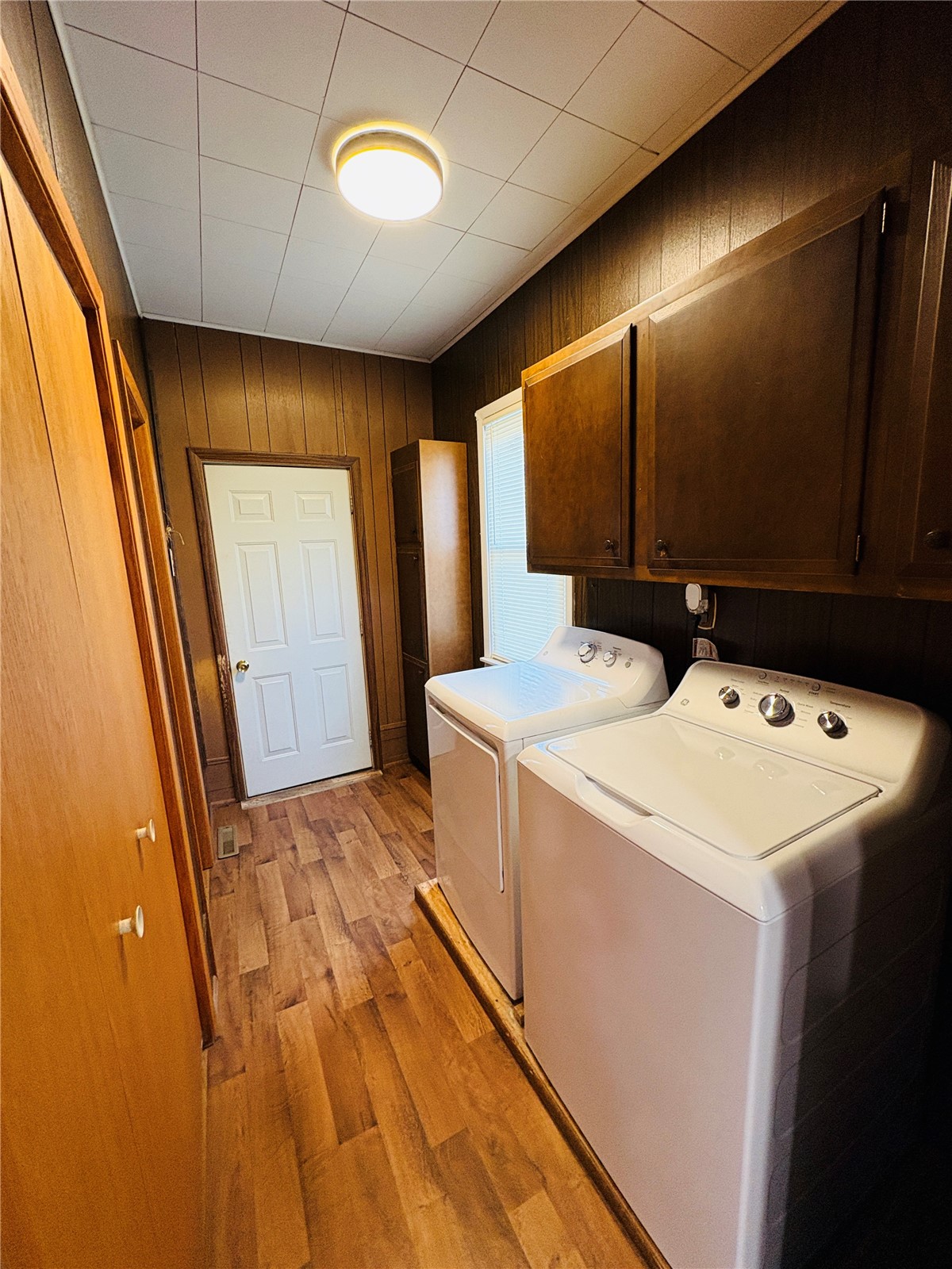 1612 7th Avenue Belle Plaine IA 52208