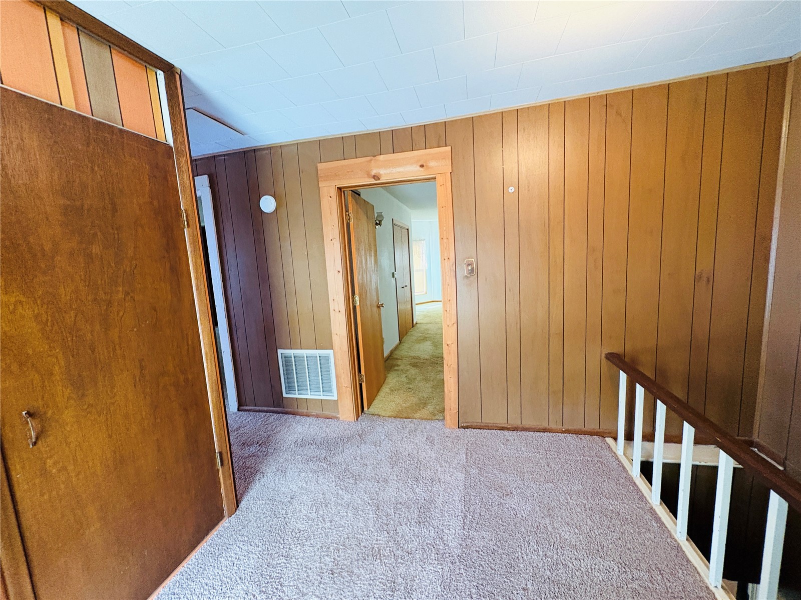 1612 7th Avenue Belle Plaine IA 52208