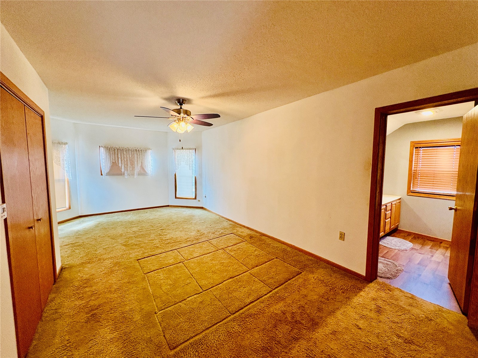 1612 7th Avenue Belle Plaine IA 52208