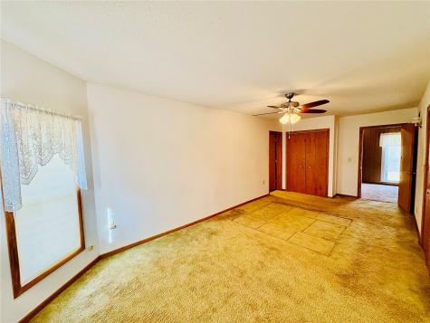 1612 7th Avenue Belle Plaine IA 52208