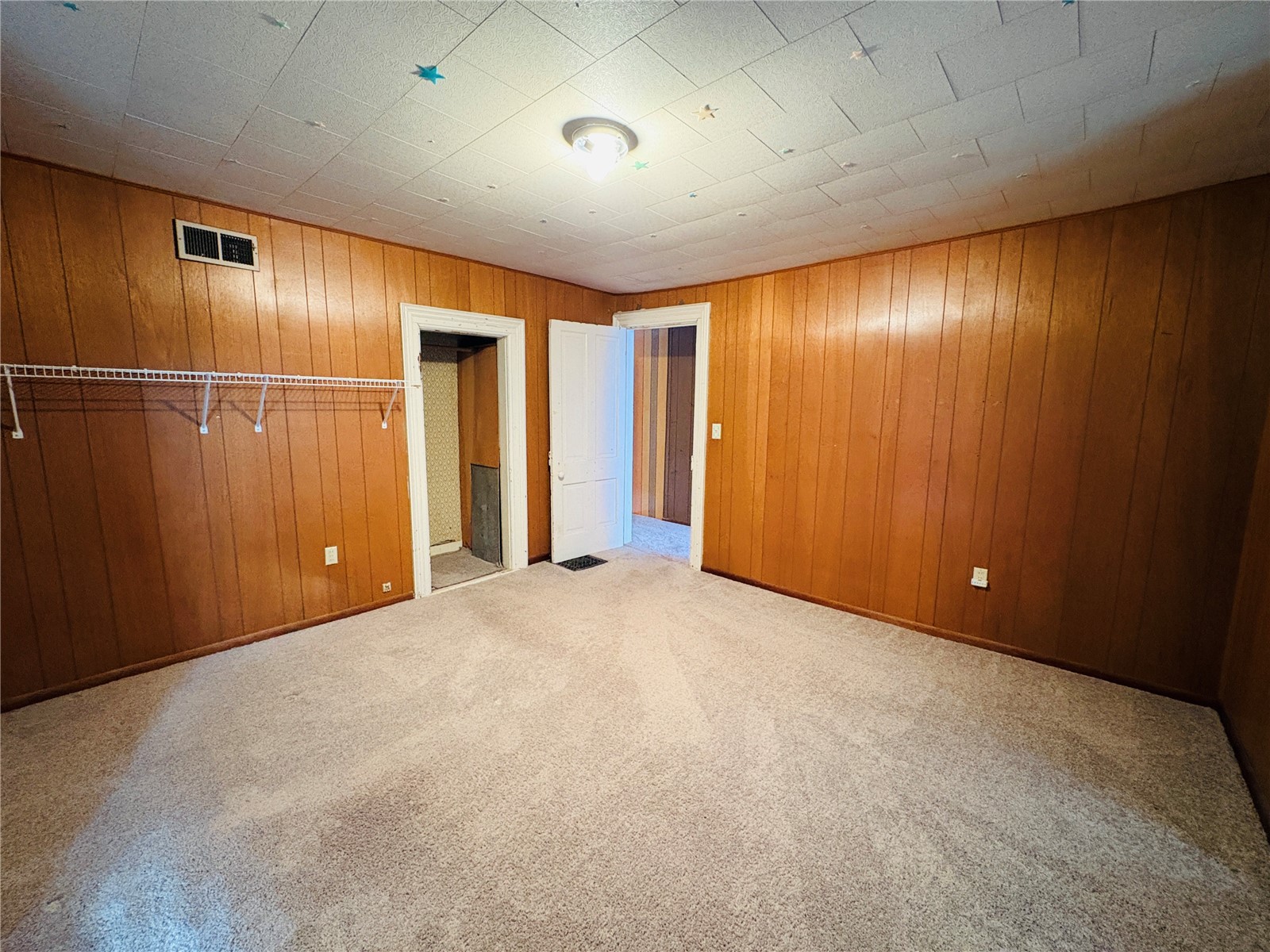 1612 7th Avenue Belle Plaine IA 52208