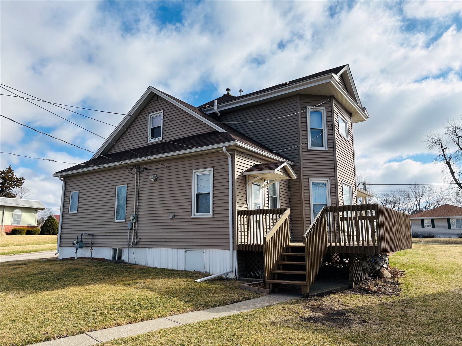 1612 7th Avenue Belle Plaine IA 52208