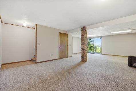 1504 Whitters Way NW Cedar Rapids IA 52405