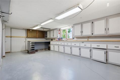 1504 Whitters Way NW Cedar Rapids IA 52405