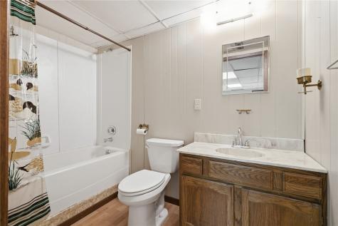 1504 Whitters Way NW Cedar Rapids IA 52405
