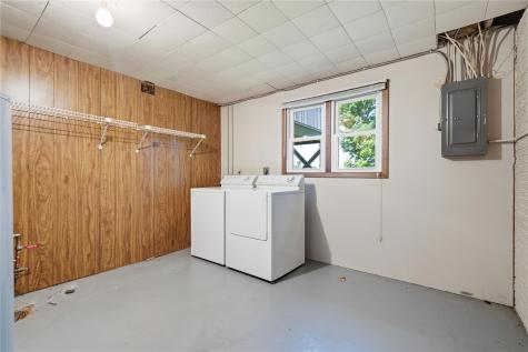 1504 Whitters Way NW Cedar Rapids IA 52405